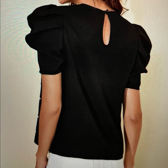 NWOT puff sleeve pearls beaded top - Picture 2 of 3